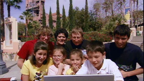 Extreme Makeover Home Edition - La Familia Collins