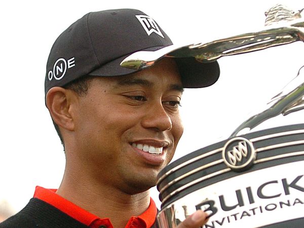 Tiger Woods - Tiger Woods wins 2007 Buick Invitational