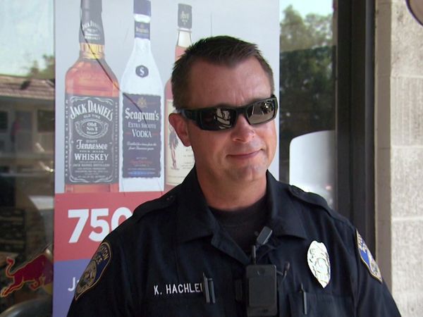 COPS - Cops Cheek to Cheek