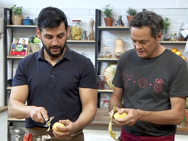 Torres en la Cocina - Champiñones Con Langostinos, Pollo a la Perea