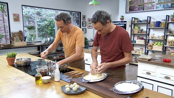 Torres en la Cocina - Croquetas de Arroz, Bombas con Salsa de Huevo Frito
