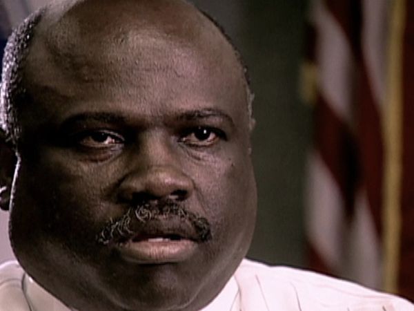 Los archivos del FBI - Asesino en el extranjero