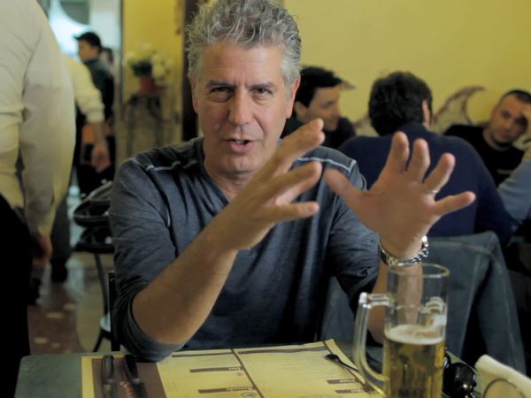 Anthony Bourdain: No Reservations - Nápoles