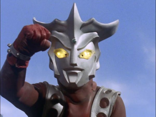 Ultraman Leo - Terror Of The Saucer Race Series - Leo Is in Danger! The Assassin Is A Flying Saucer