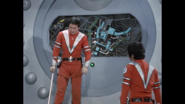 Ultraman Leo - You're A Man! Burn On!
