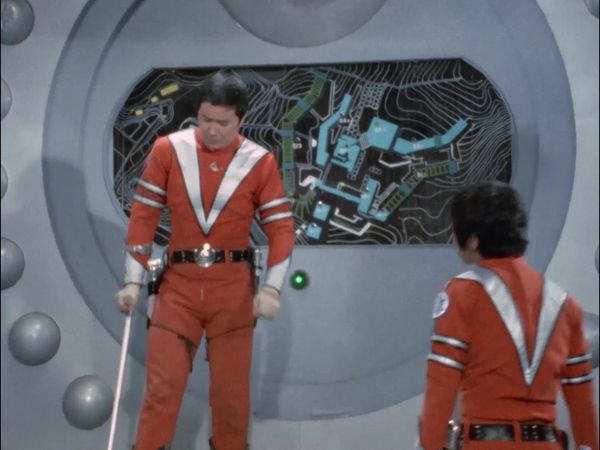 Ultraman Leo - You're A Man! Burn On!