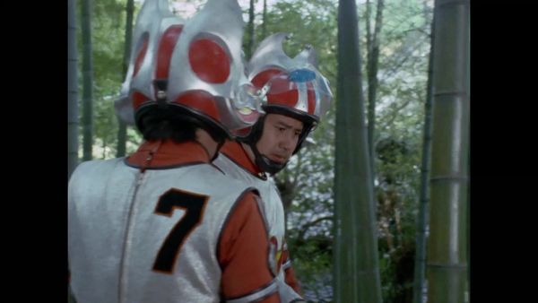 Ultraman Leo - One Man Covered In Mud