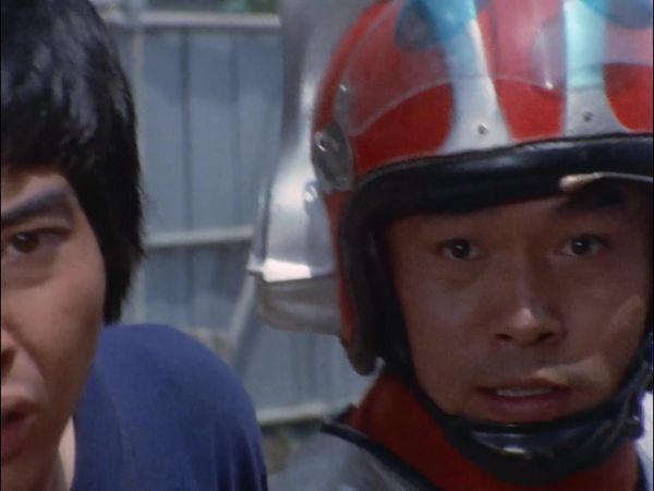 Ultraman Leo - Huge Explosion! A Desperate Couple Of Aliens