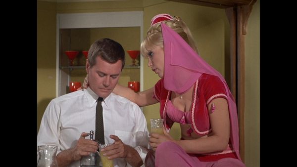 I Dream Of Jeannie - Aquí viene el ruiseñor Bootsie