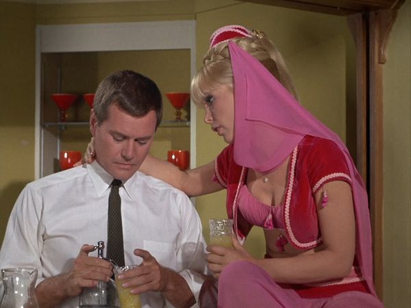 I Dream Of Jeannie - Aquí viene el ruiseñor Bootsie