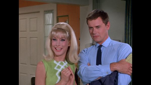 I Dream Of Jeannie - Mi maestro, el magnate rico