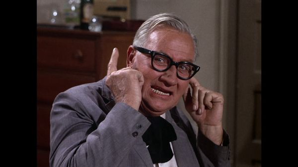 I Dream Of Jeannie - Genio, Genio, Quien tiene al Genio? - Parte II