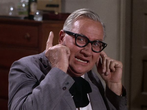I Dream Of Jeannie - Genio, Genio, Quien tiene al Genio? - Parte II