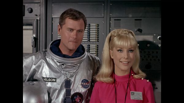 I Dream Of Jeannie - Todo el mundo es una estrella de cine