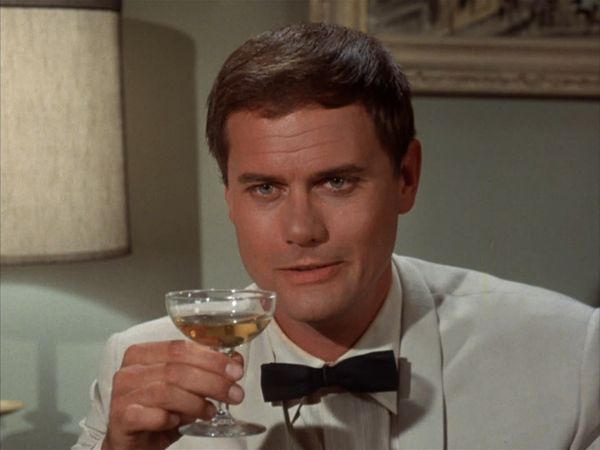 I Dream Of Jeannie - Ahí va el mejor genio que he tenido