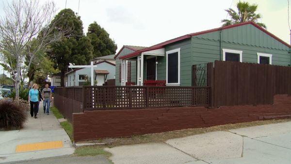 Tiny House Hunting - Tiny House for a Baby Girl