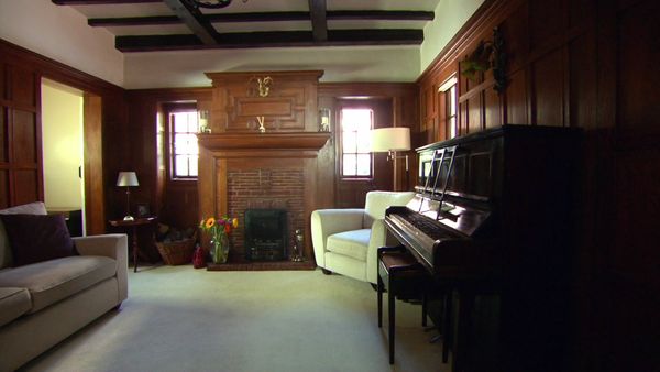 Sarah Beeny's How to Sell Your Home - Gidea Park and Thames Ditton