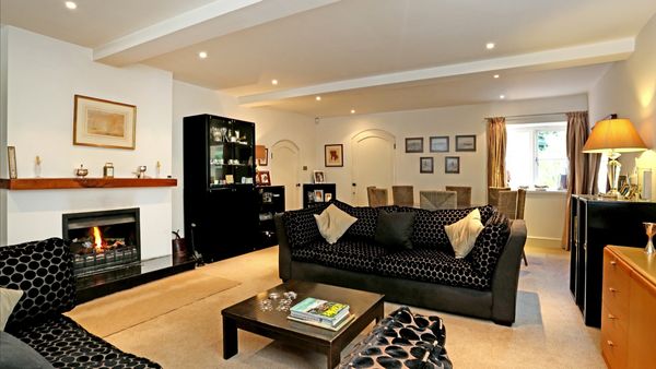 Sarah Beeny's How to Sell Your Home - Essex and Solihull