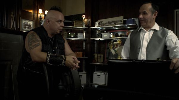 Deals From the Dark Side - Houdini Handcuffs