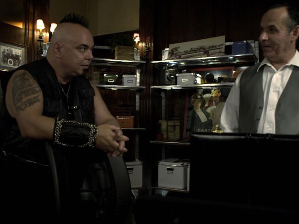 Deals From the Dark Side - Houdini Handcuffs