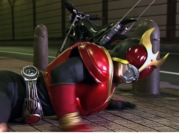 Kamen Rider Kuuga - Uneasiness