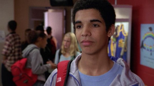 Degrassi: la nueva generación - Vestirse de negro
