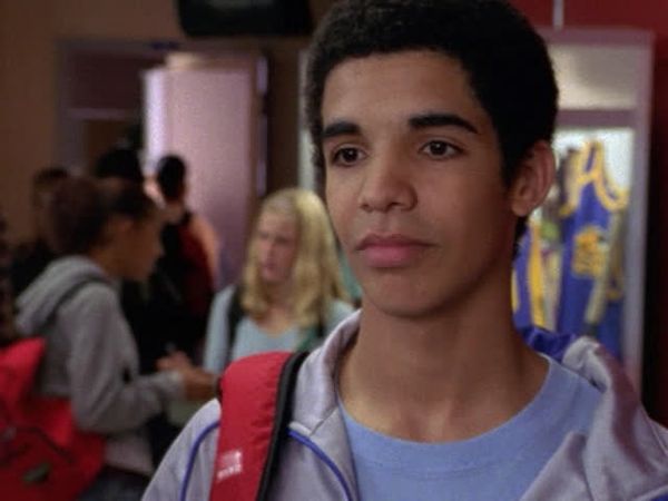Degrassi: la nueva generación - Vestirse de negro