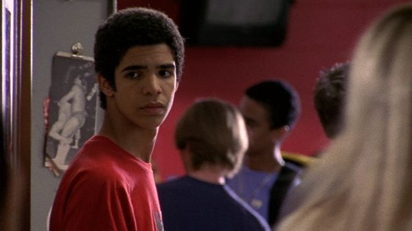 Degrassi: la nueva generación - Grito, Parte. 1
