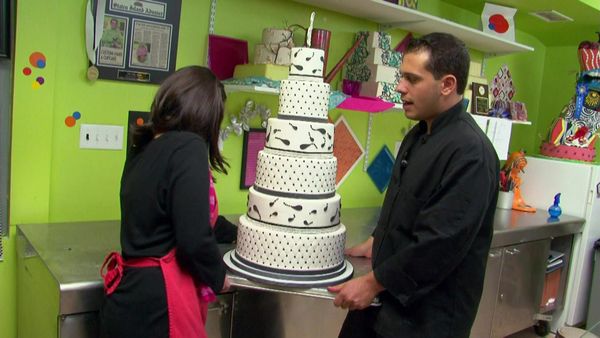Amazing Wedding Cakes - Italian Engagement, Fly To The Moon and Crystal Quilted cakes