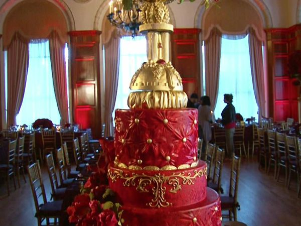 Amazing Wedding Cakes - Burgundy, Opossum and Pillow cakes