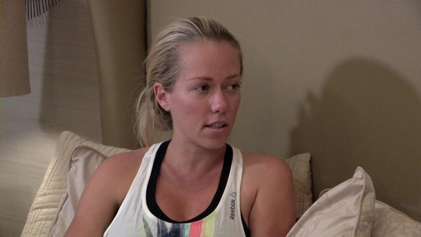Kendra On Top - Close Encounters of the Hank Kind