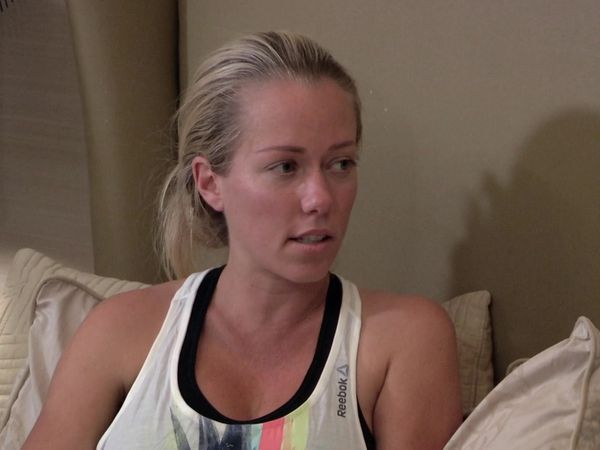 Kendra On Top - Close Encounters of the Hank Kind
