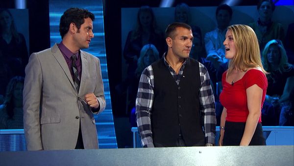 Idiotest - Engaged Couple vs. Frat Brothers