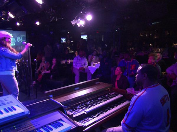 Mary Mary - Performing In Pain