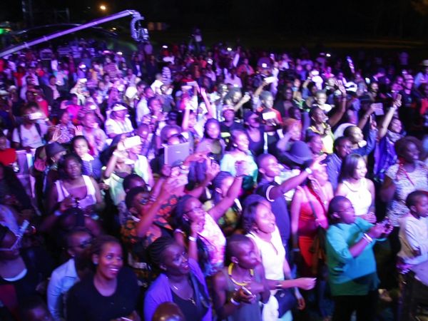Mary Mary - Kenya Make It On Time?