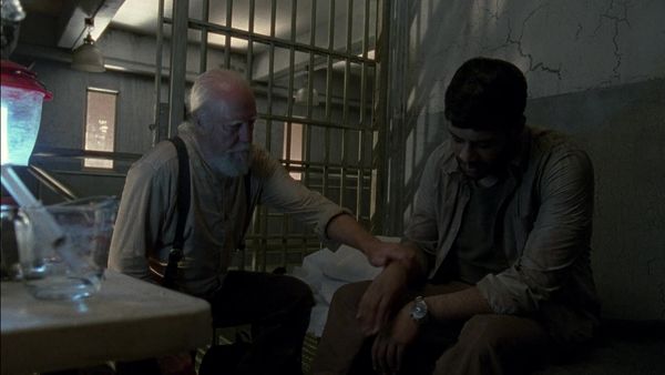 The Walking Dead en español - Reclusión