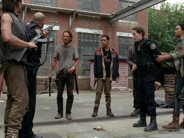 The Walking Dead en español - Colapsados