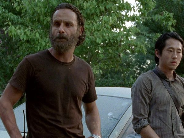 The Walking Dead en español - Lo que Pasó y lo que Está Sucediendo