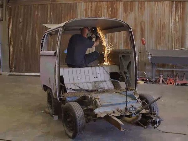 Full Custom Garage - 70s Mini-kit Van