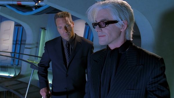 Mutant X - The Shock of the New (Pilot)