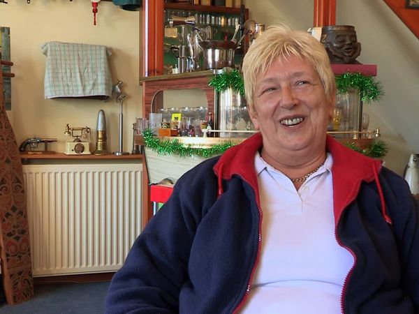 Secret Dealers - Episode 25