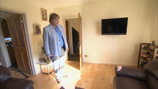 Secret Dealers - Episode 13