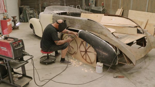 Full Custom Garage - Cruiseliner Part 2