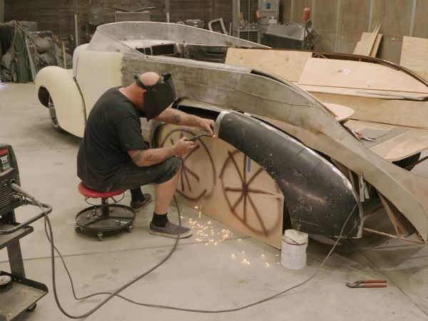 Full Custom Garage - Cruiseliner Part 2