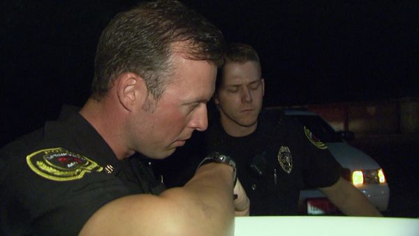 COPS - Cops Step Away from the Cutlery