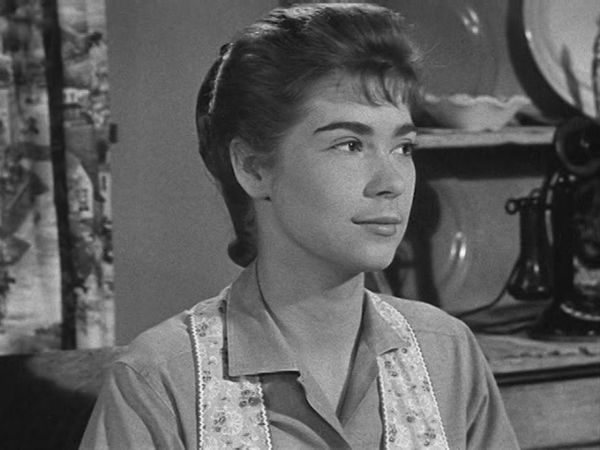 The Real McCoys - Kate Comes Home