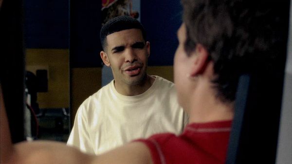Degrassi: la nueva generación - La fiesta