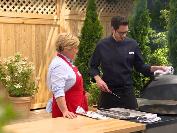 America's Test Kitchen - Grilled Steak and Fruit Tart