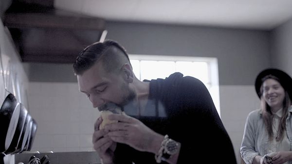 Comida, licor y tatuajes - George