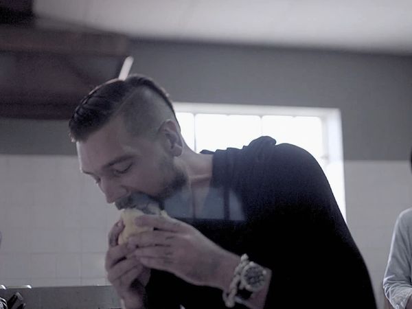 Comida, licor y tatuajes - George